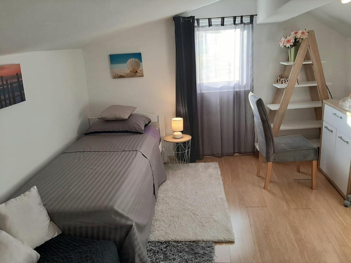 Apartment Natali Kastel Stari ภายนอก รูปภาพ